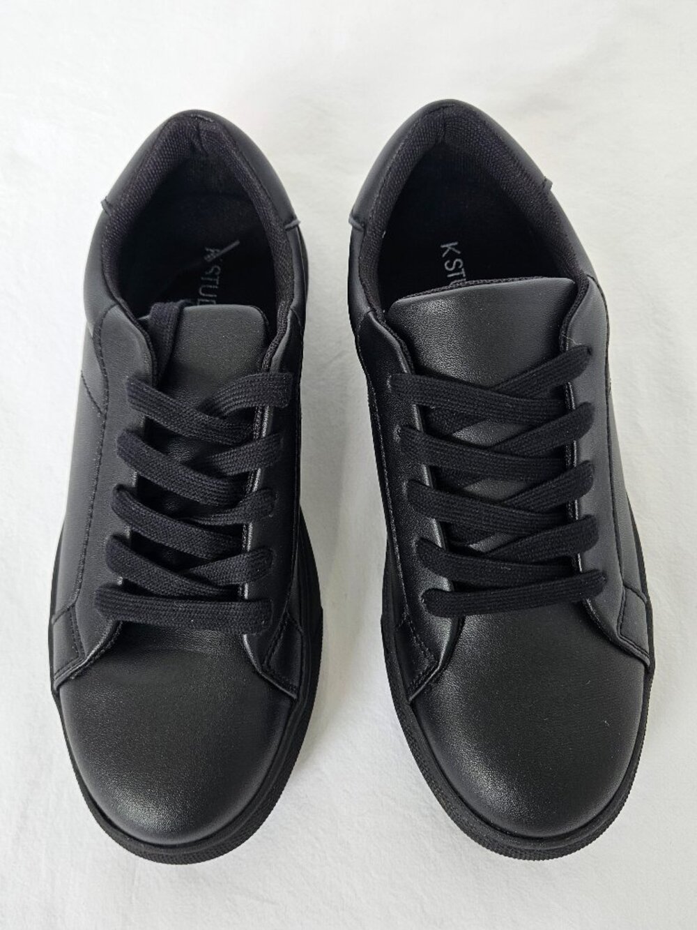 Black lace shoe size 3
